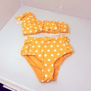 Summerland**Yellow/White Polka Dot High Waist Bikini Set**Sm. $130
